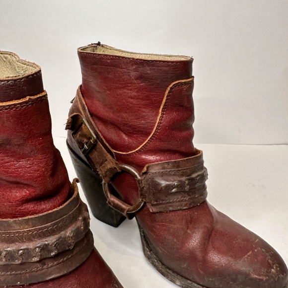 Freebird by Steven Red Ankle Boots - Picture 5 of 16